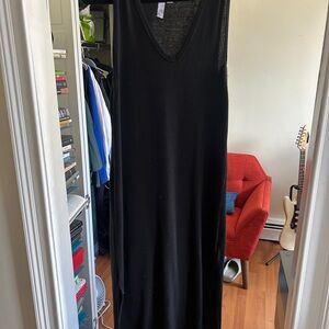Black Sleeveless Maxi Dress